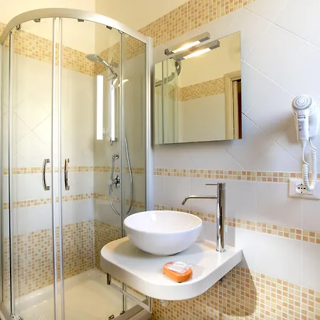 Triskell & Relax Couette-café 4*